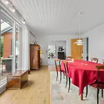 4 Bedroom Gorgeous In