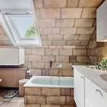 بيت للعطل 4 Bedroom Gorgeous In فاردي