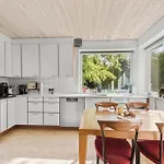 4 Bedroom Gorgeous In بيت للعطل