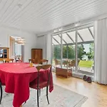 4 Bedroom Gorgeous In بيت للعطل فاردي