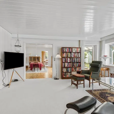 بيت للعطل 4 Bedroom Gorgeous In *
