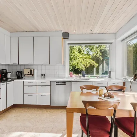 4 Bedroom Gorgeous In Nyaraló
